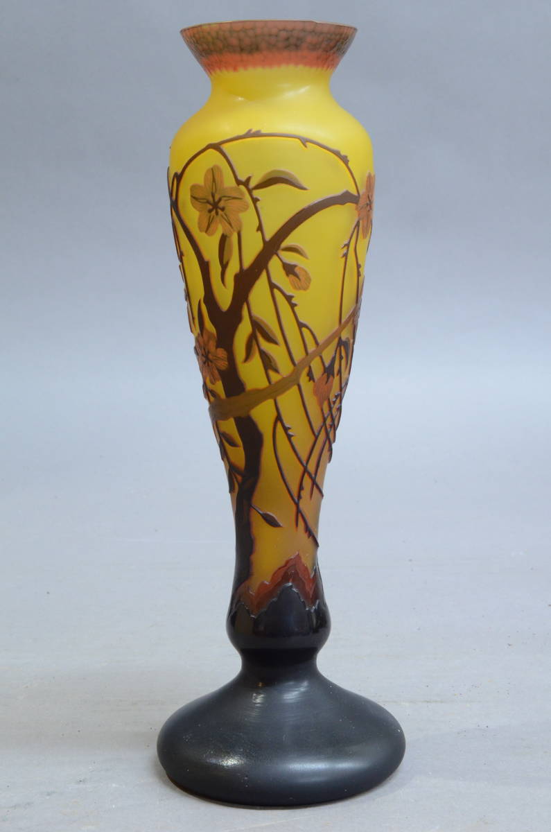 亀井治美 亀井治美 幻彩琳 桜花文台付花瓶 共箱 カメイ ガラス