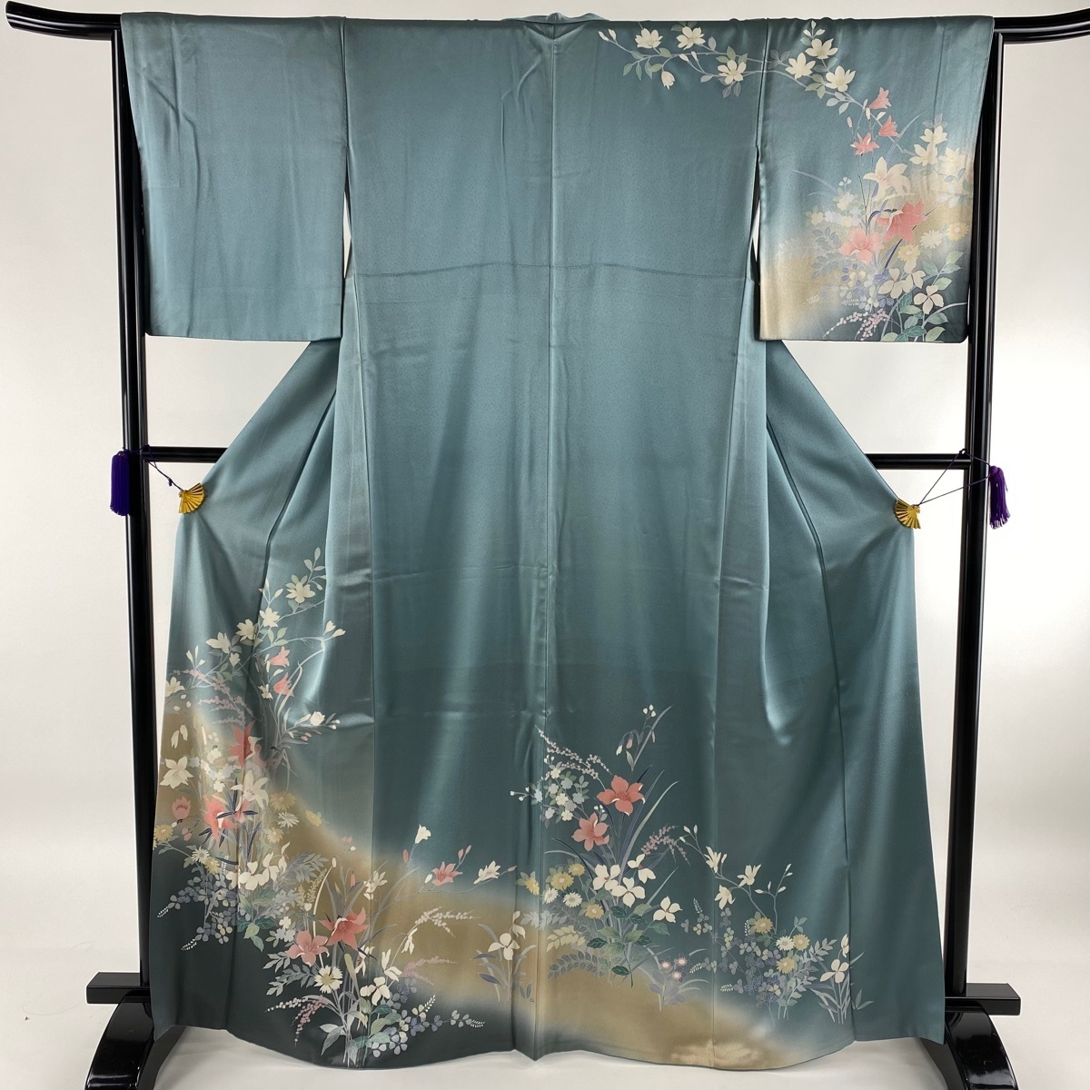 【新作登場，定番人気】 訪問着 秀品 草花 ぼかし 青灰色 袷 166cm 65.5cm M 正絹(仕立て上がり)｜売買されたオークション情報、yahooの商品情報をアーカイブ公開 - オークファン 仕立て上がり