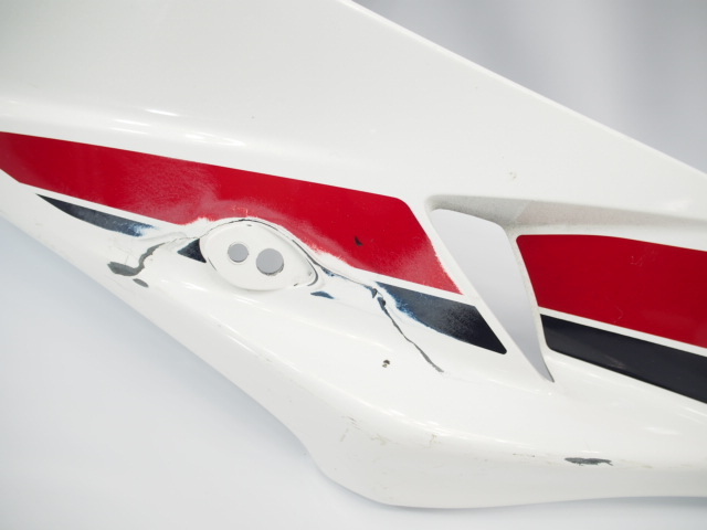 CB400SB純正アッパーカウル左アッパーカバー_フロントカウルNC39