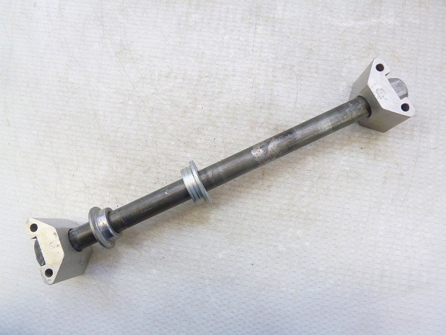 XJR1200・4KG☆リアアクスルシャフト・20パイ☆YW4-36(60)