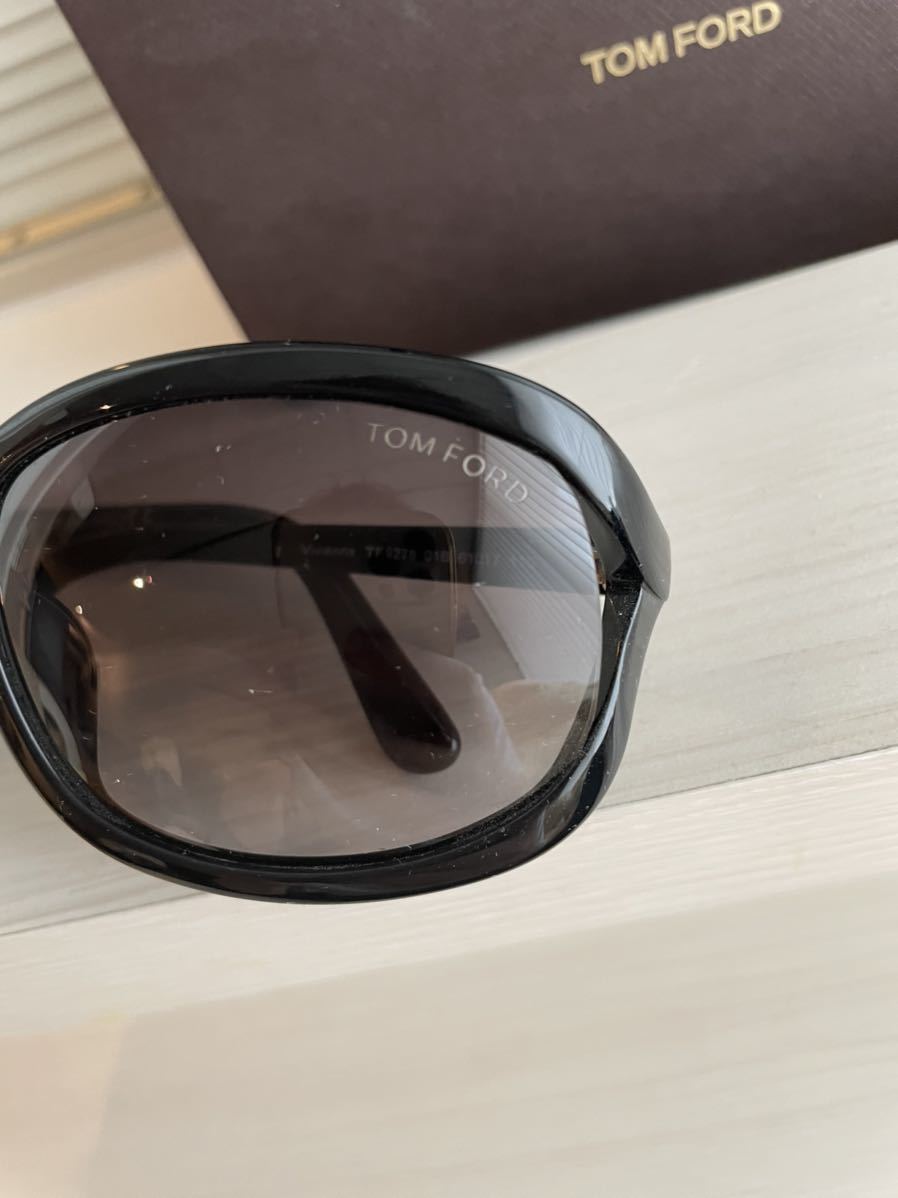 TOM FORD サングラス TF1274-D 49サイズ 63A（ブラックホーン 【定価4.6万】TOM FORD トムフォード サングラス