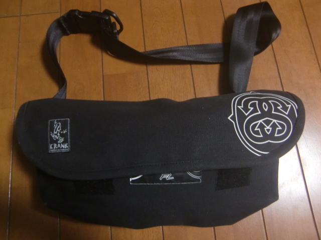メンズ stussy FUTURA リニューアル コラボ キャンバスショルダーバック