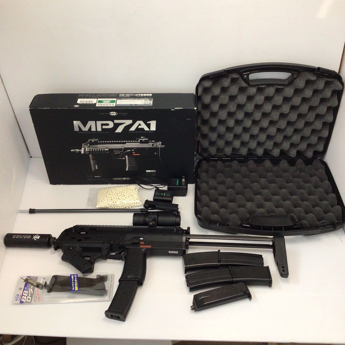 電動ガン 東京マルイ MP7A1 各種マガジン計5個　バッテリー付き 東京マルイ MP7A1 電動ガン マガジン、バッテリー付き 東京マルイ 電動