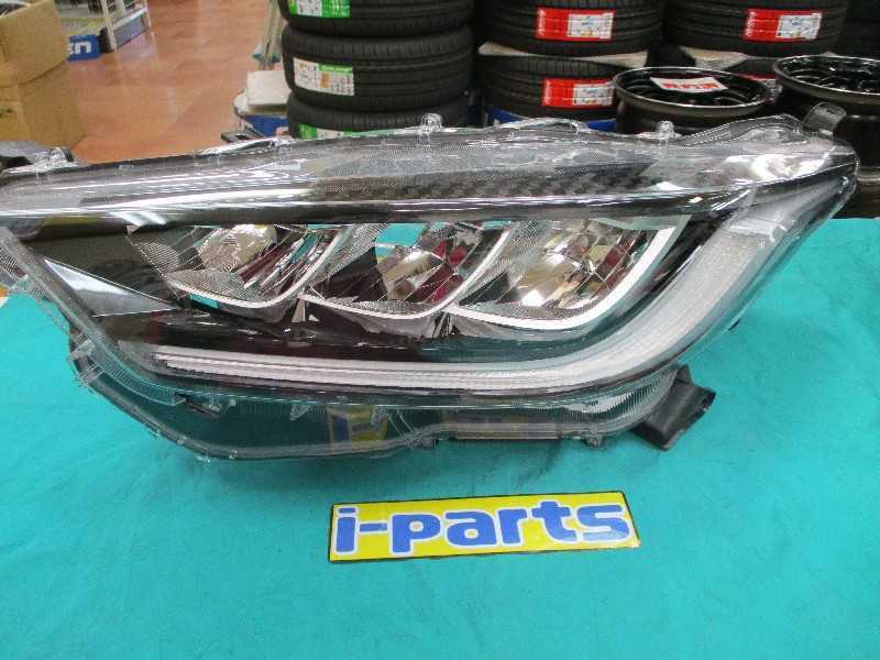 ヤリス（MXPH10）純正ヘッドライト 左 運転席側 品番：81110-K0030