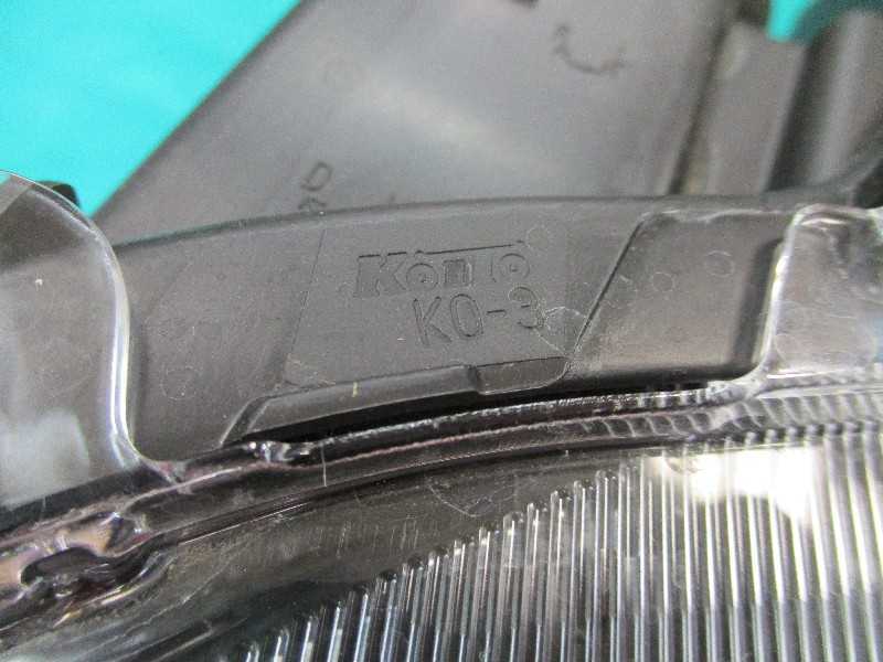 ヤリス（MXPH10）純正ヘッドライト 左 運転席側 品番：81110-K0030