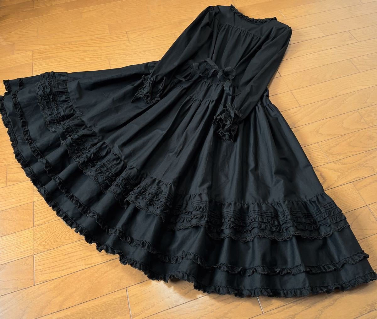 ピンクハウス ワンピース フリル Pinkhouse ワンピース ロング 売買されたオークション情報 Yahooの商品情報をアーカイブ公開 オークファン Aucfan Com