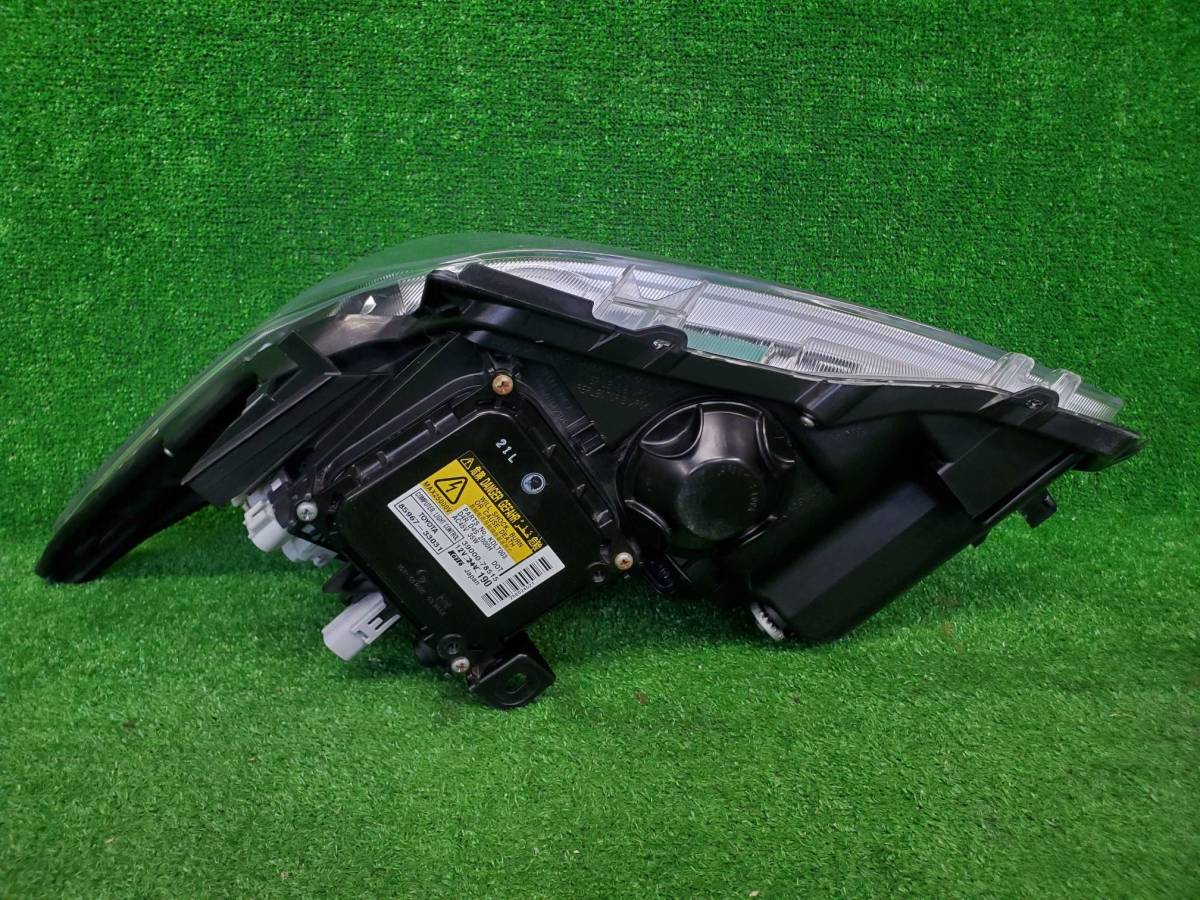 美品破損なし ZVW30プリウス後期　右HIDヘッドライトR LEDポジション　KOITO47-52 プリウス HID ZVW30 ヘッドライト右 HIDヘッドライト 公式通販