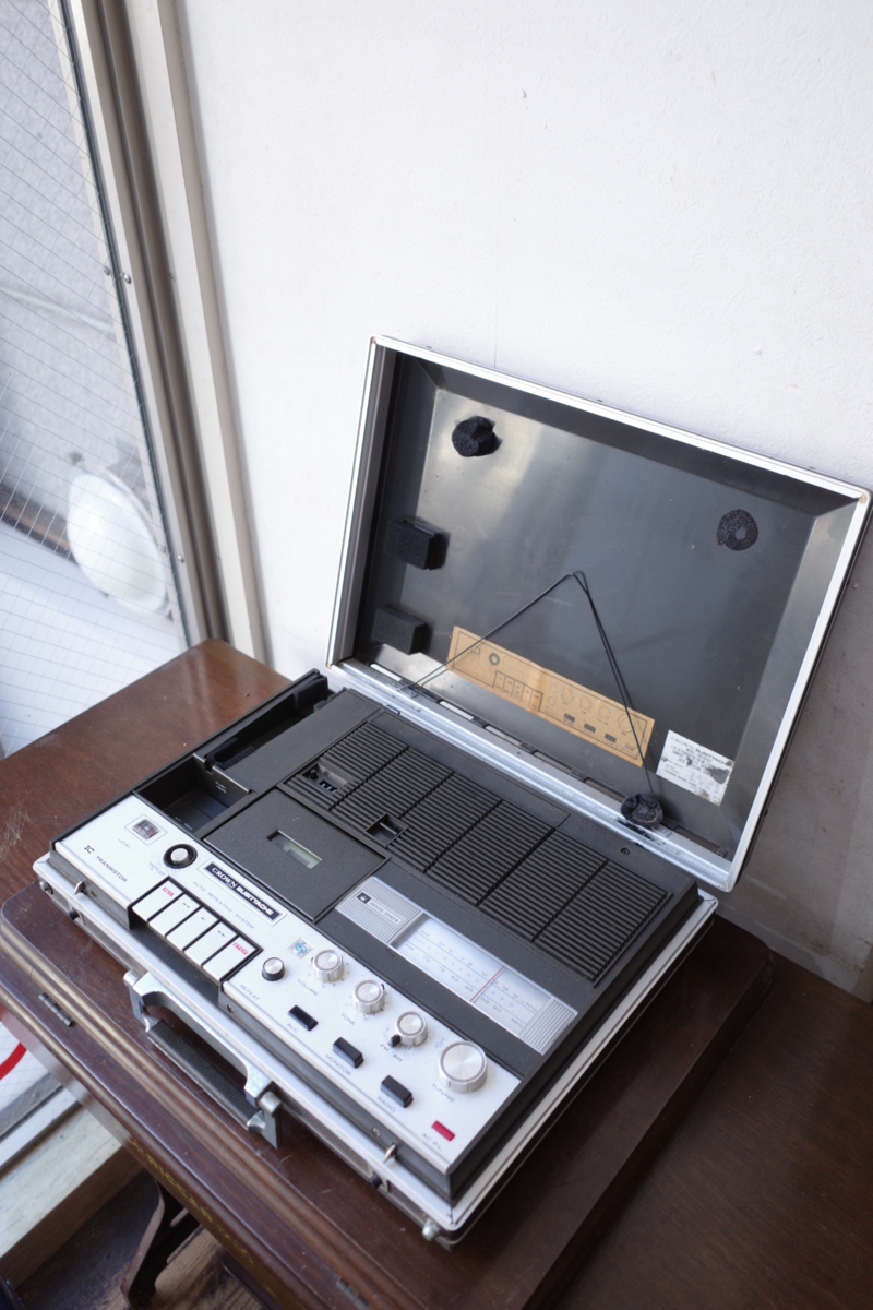 ○CROWN アタッシュケース型 ラジオカセットレコーダー CRC-9950F ○CROWN アタッシュケース型 ラジオカセットレコーダー CRC-9950F
