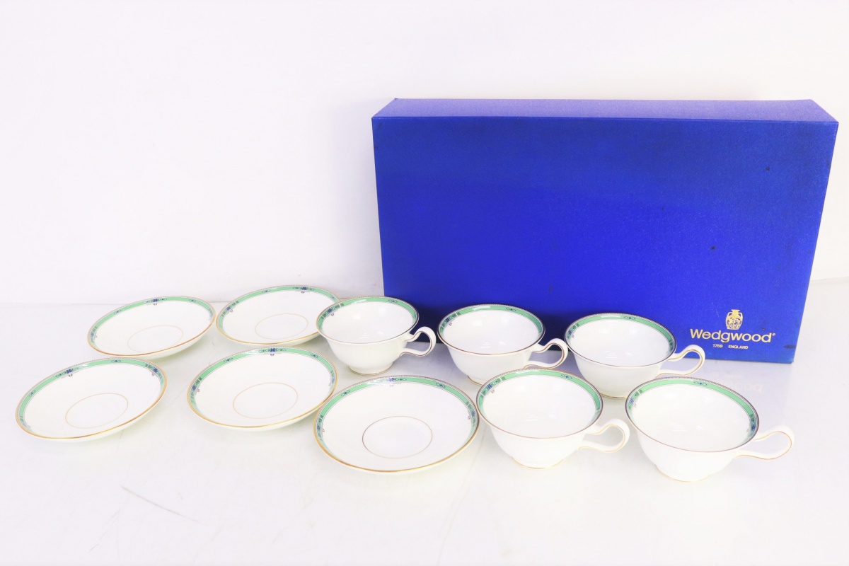 ト葛】 WEDGWOOD ウェッジウッド Bone China ボーンチャイナ JADE 