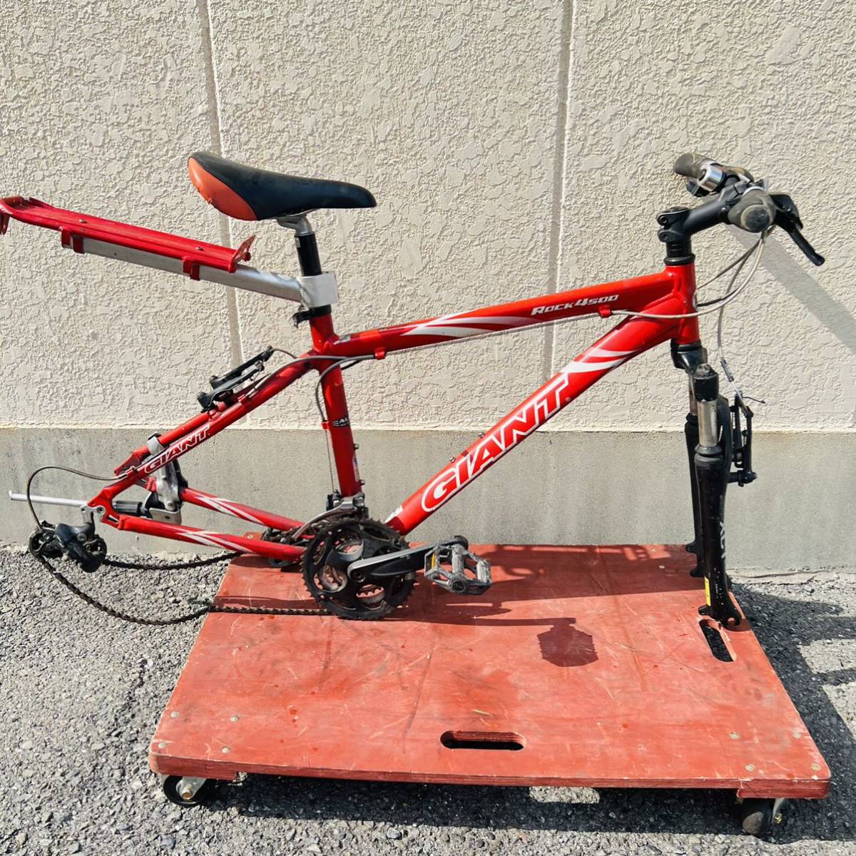 中古】MTB GIANT ROCK 5000 アルミンフレーム 11ギア 26インチ の落札 