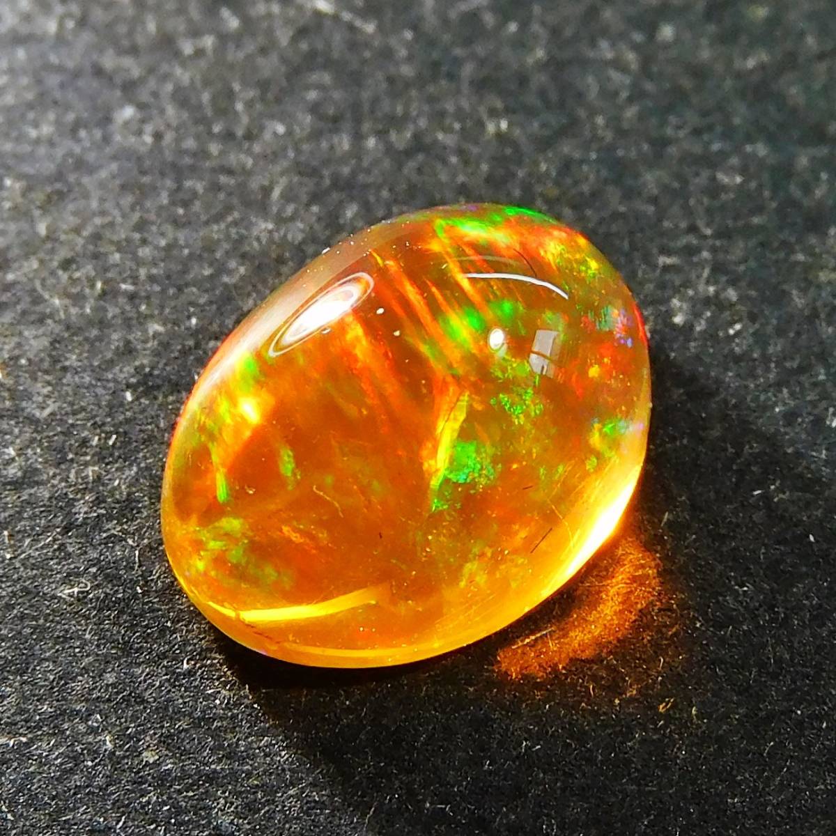 真紅&最高級!!2.065ct 天然ファイアオパール メキシコ産＜裸石 ルース