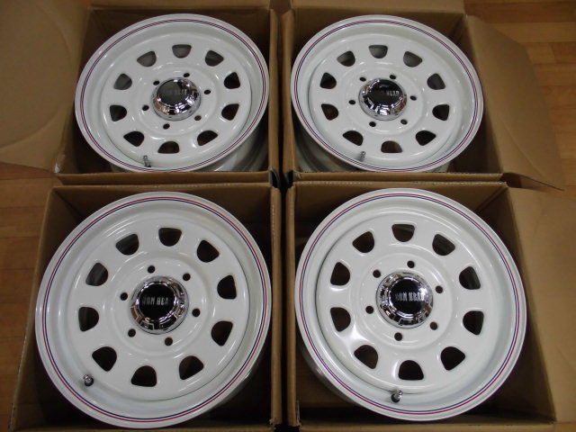 200系 ハイエース 未使用/アウトレット品 4本SET売り IRON HEAD 白 ホワイト ホイール 6H-139.7 15インチ 6.5J+40 デイトナ