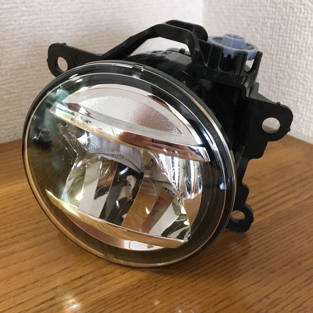 トヨタ純正 LEDフォグランプ 左側のみ KOITO 114-11092 SAE F04 納車
