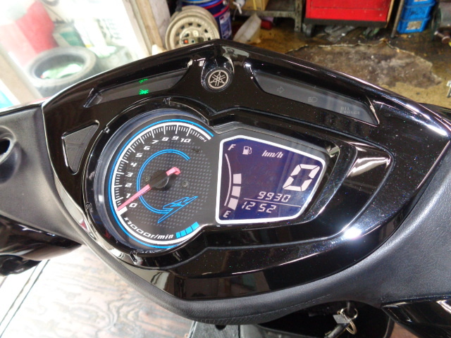3型 シグナスX デジタルメーター 9900KM ヤマト便着払い(ヤマハ用