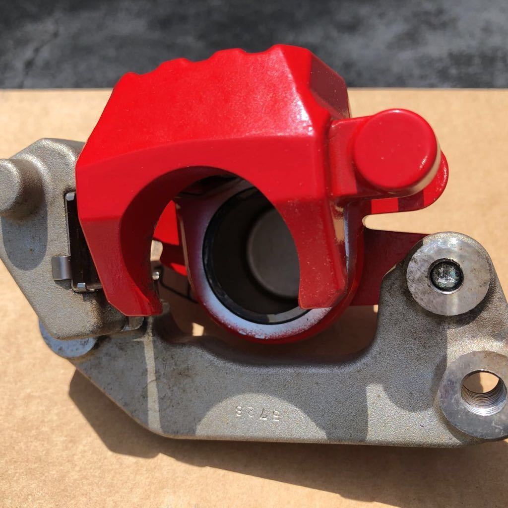 ☆ マジェスティS XC155 リアブレーキ キャリパーSP純正レッド MAJESTY