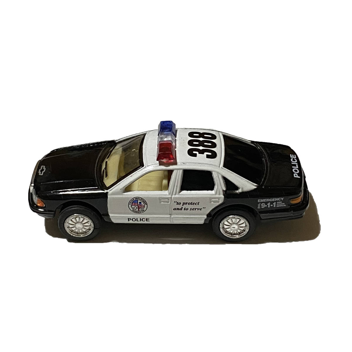 アメリカ パトカー シボレー カプリス ミニカー 1 86 Police Kinsmart 乗用車 売買されたオークション情報 Yahooの商品情報をアーカイブ公開 オークファン Aucfan Com