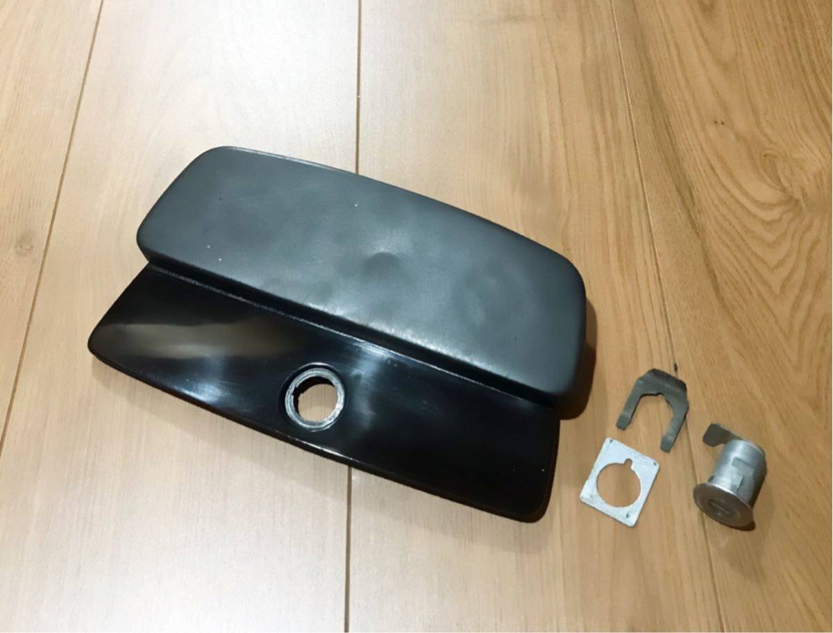 NSR250 MC21 純正 バックシートパネル 小物入れ蓋 フタ パネル 
