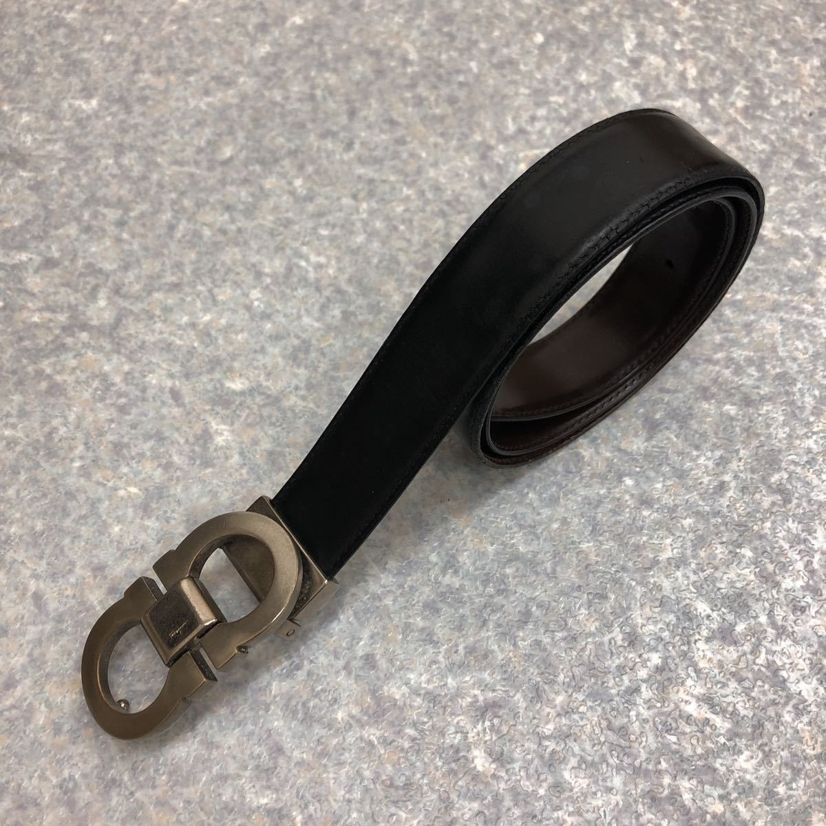 Salvatore Ferragamo Sunglasses ライスター純正 公式通販 ローファー NEW SF1041S-001 サルバトーレフェラガモ 100% Authentic FERRAGAMO 51mm Black Rim, SF841SA