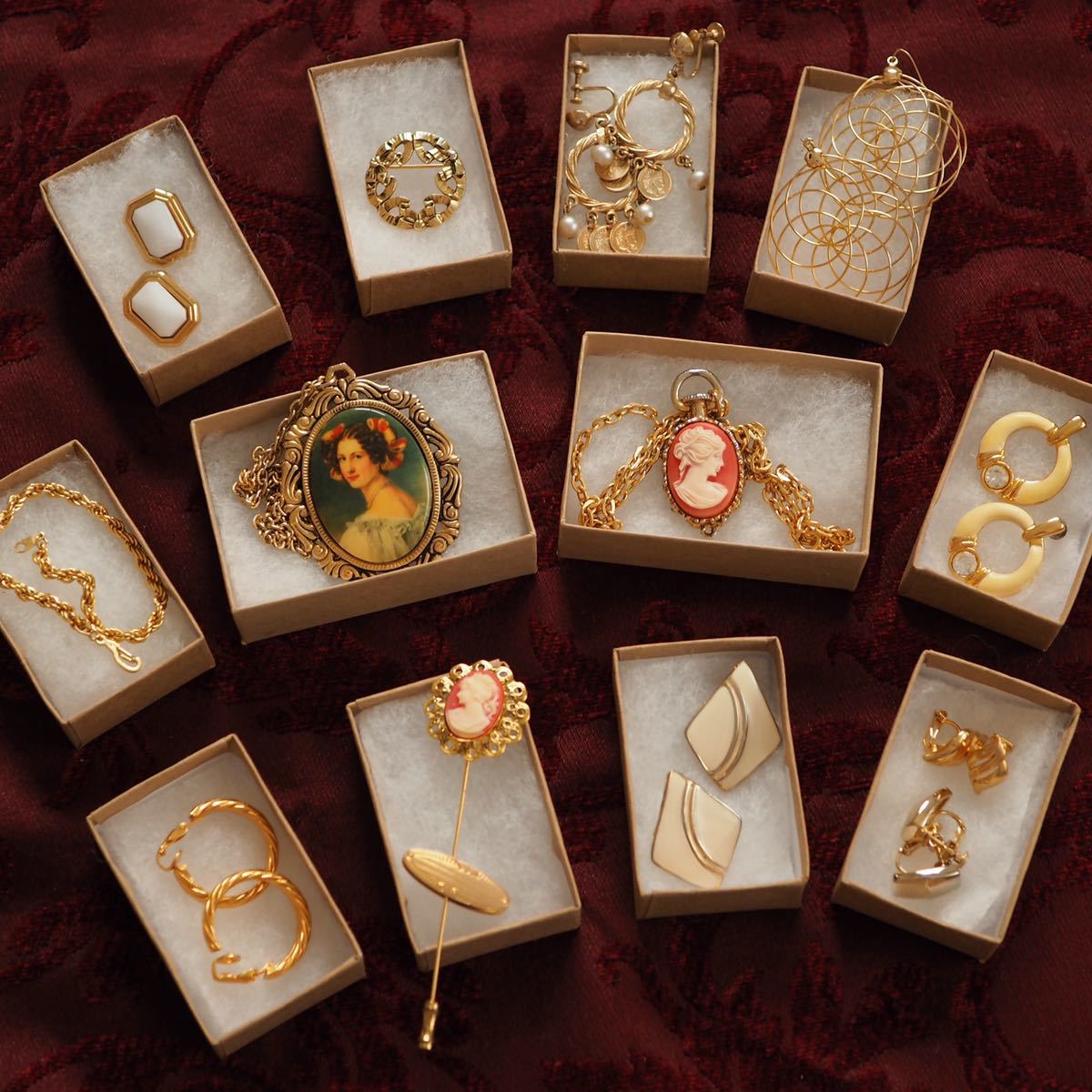 ヴィンテージストックジュエリー イヤリング ネックレス ピアス ブローチ 昭和レトロ アンティーク カメオ earring lot jewelry vintage