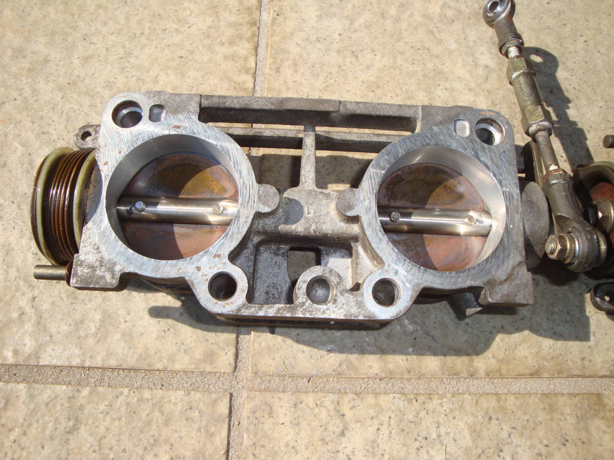 中古】☆日産スカイラインGT-R RB26用6連スロットルバルブ BNR32