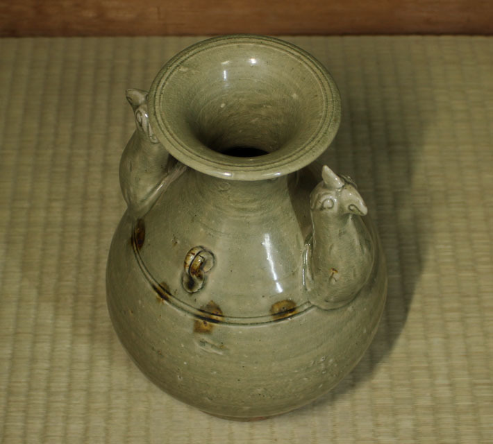 秘蔵品 越州窯飛青磁鶏耳壷 五代十国時代(宋)｜