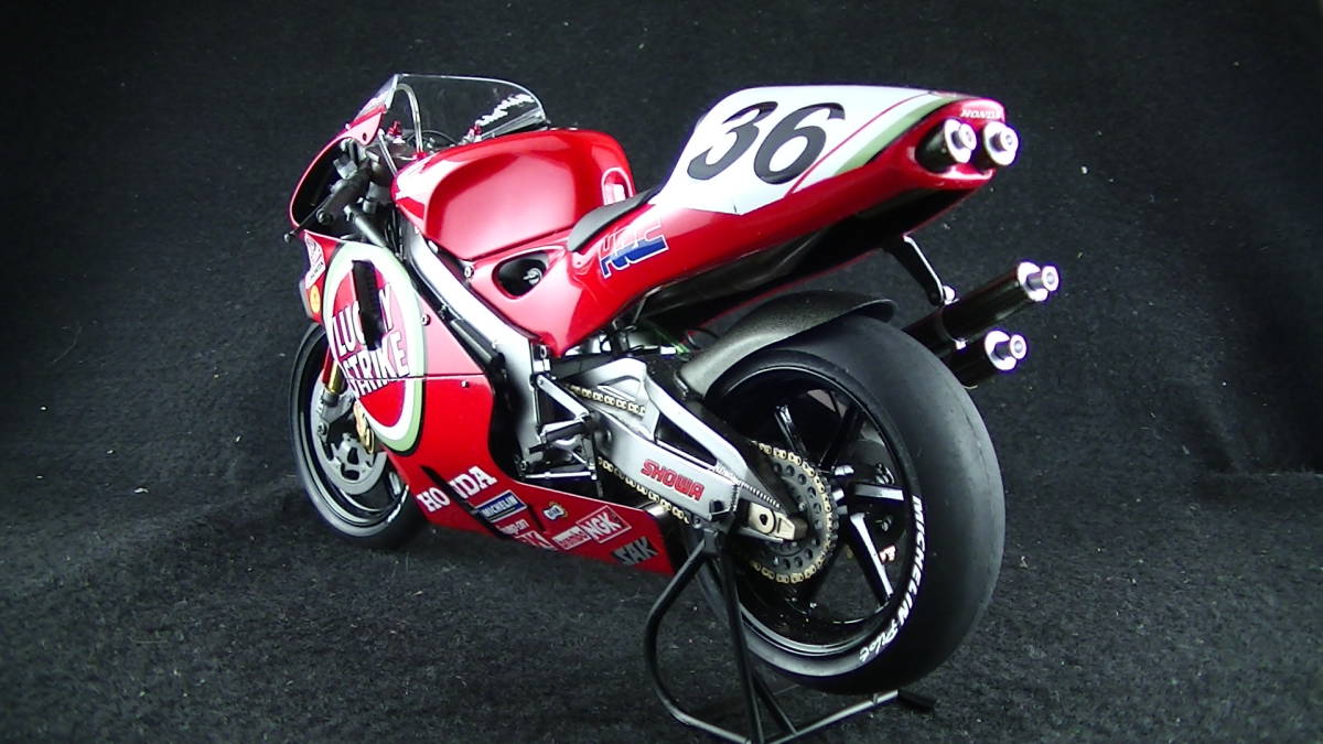 タミヤ1/12 ホンダNSR500ラッキーストライク