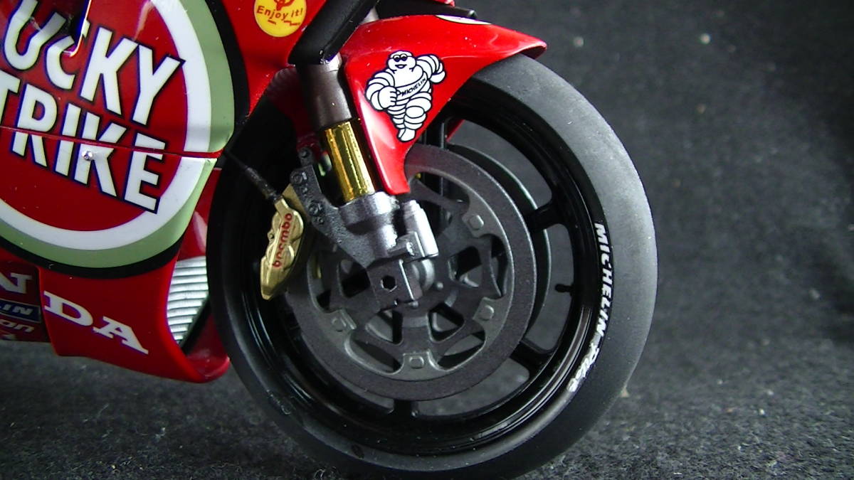 タミヤ1/12 ホンダNSR500ラッキーストライク