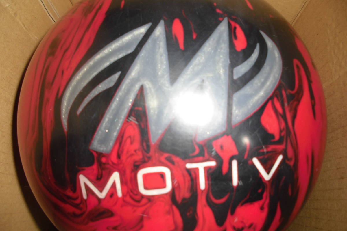 MOTIV Jackal LE 15ポンド2オンス　中古品 中古品 ジャッカル エルイー JACKAL LEボウリング ボール｜Yahoo