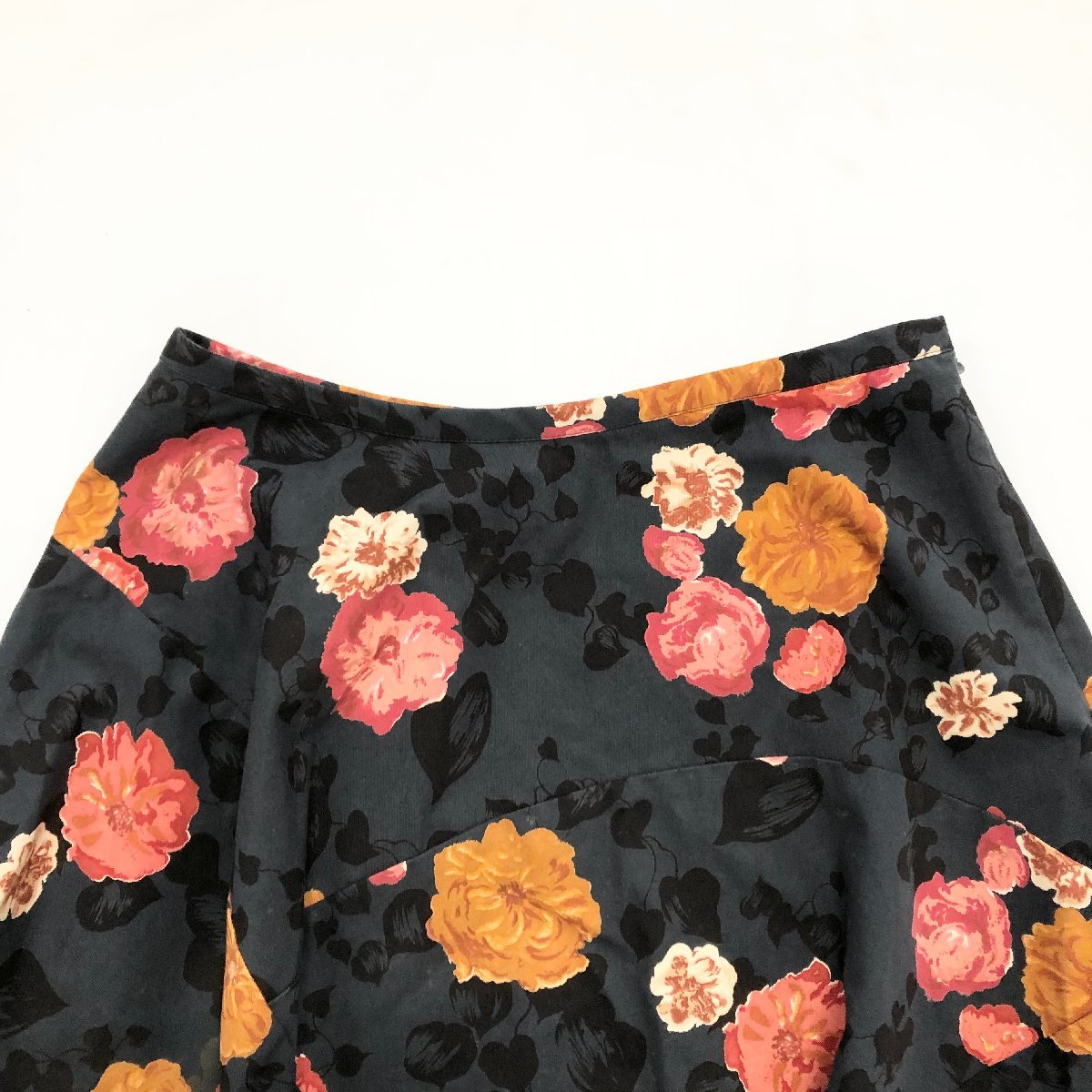 ☆tricot COMME des GARCONS トリココムデギャルソン 膝丈スカート 花
