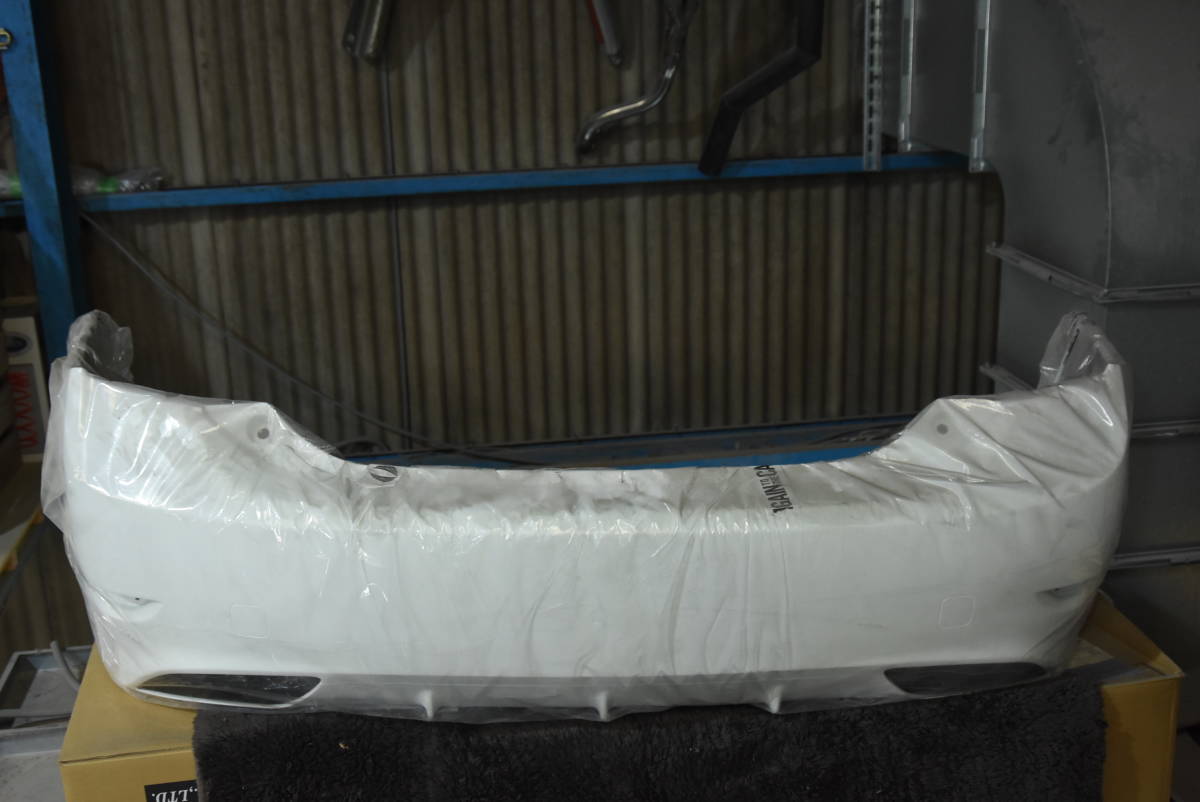 未使用品　30プリウス　ZVW30　エイムゲイン　HYBRID typeⅢ　リアバンパー　リフレクター　マフラーフィニッシャーセット　