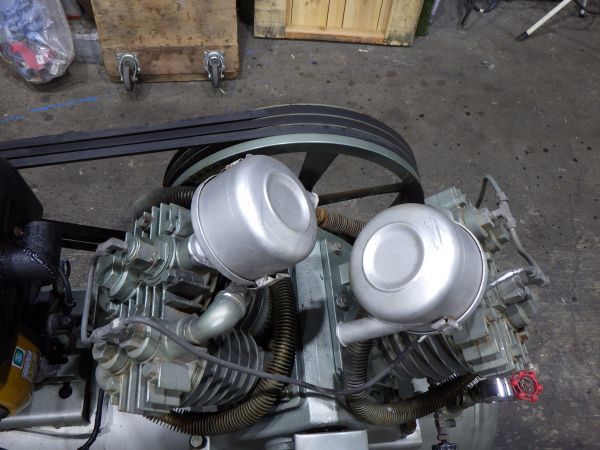 富士コンプレッサー　５馬力中圧エンジンコンプレッサー　SW-35 工場用　建築用　自動車整備用　エアコンプレッサー　 富士製作所 5馬力中圧コンプレッサー W-35－中古機械工具・電動工具の