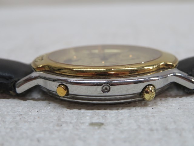 ☆GUCCI 8300 腕時計 クォーツ クロノグラフ ムーンフェイズ メンズ 