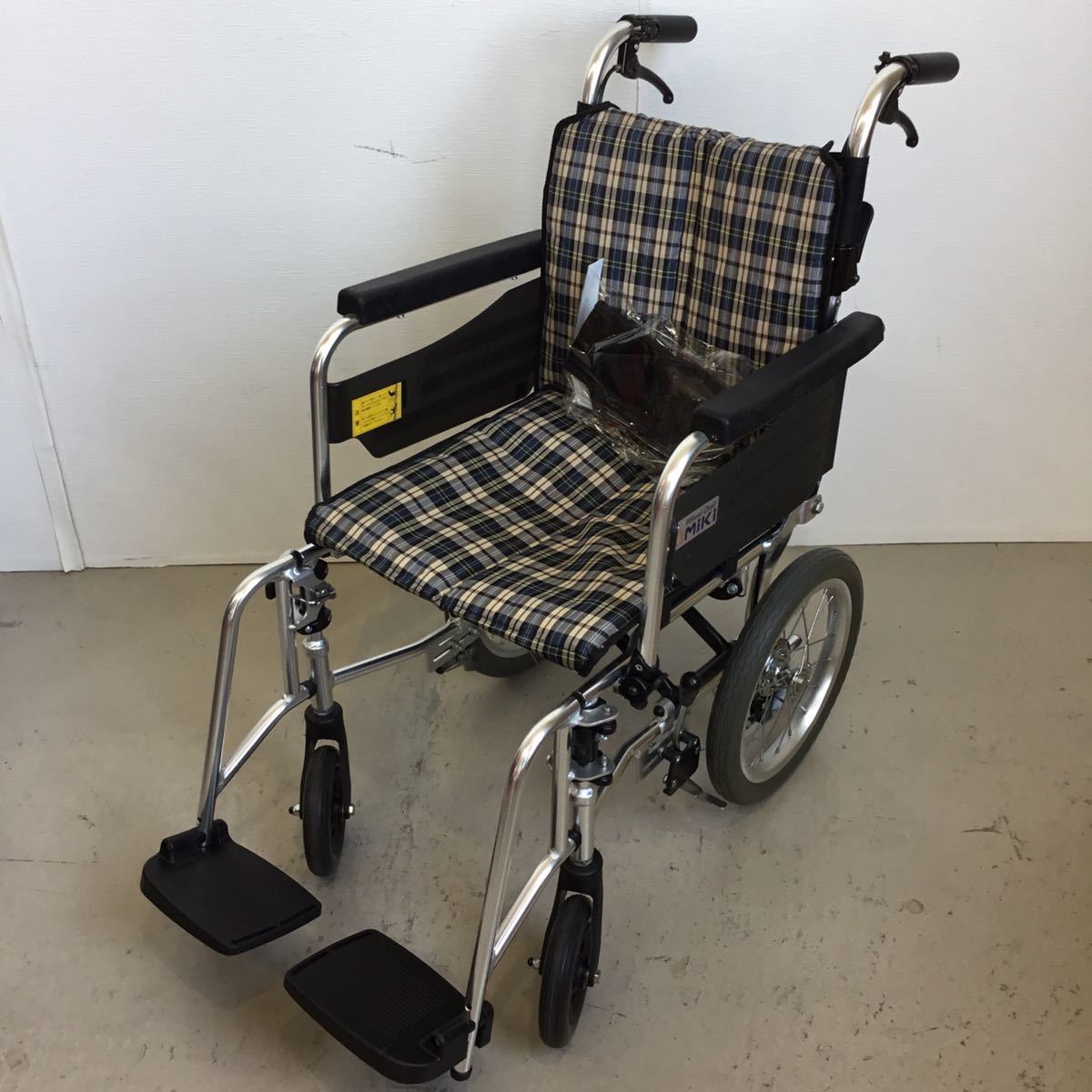 ミキ 株式会社MiKi MiKi⁄ミキ カルッタ CRT-2 Miki 車椅子 | 軽量