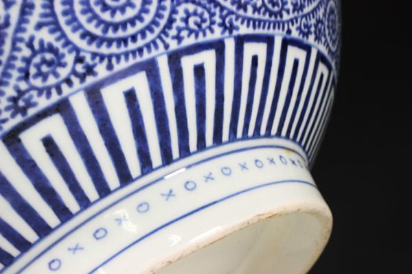 染め付けタコ唐草大鉢