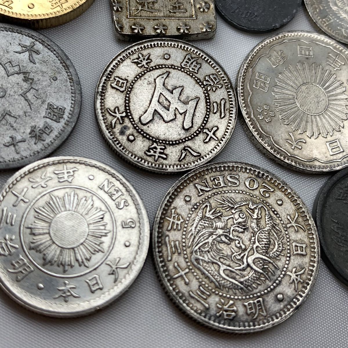美品 近代銀貨 東三省造 中国銀貨 昭和8年銘(1933年) 「Xb39」