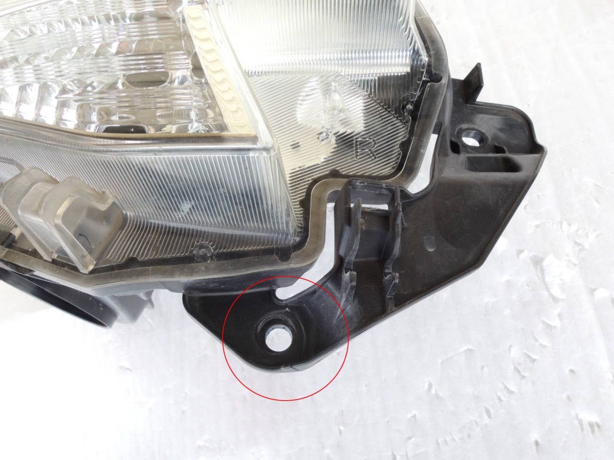 □ タント カスタム LA600S 右 LED ヘッドライト KOITO 100-51392
