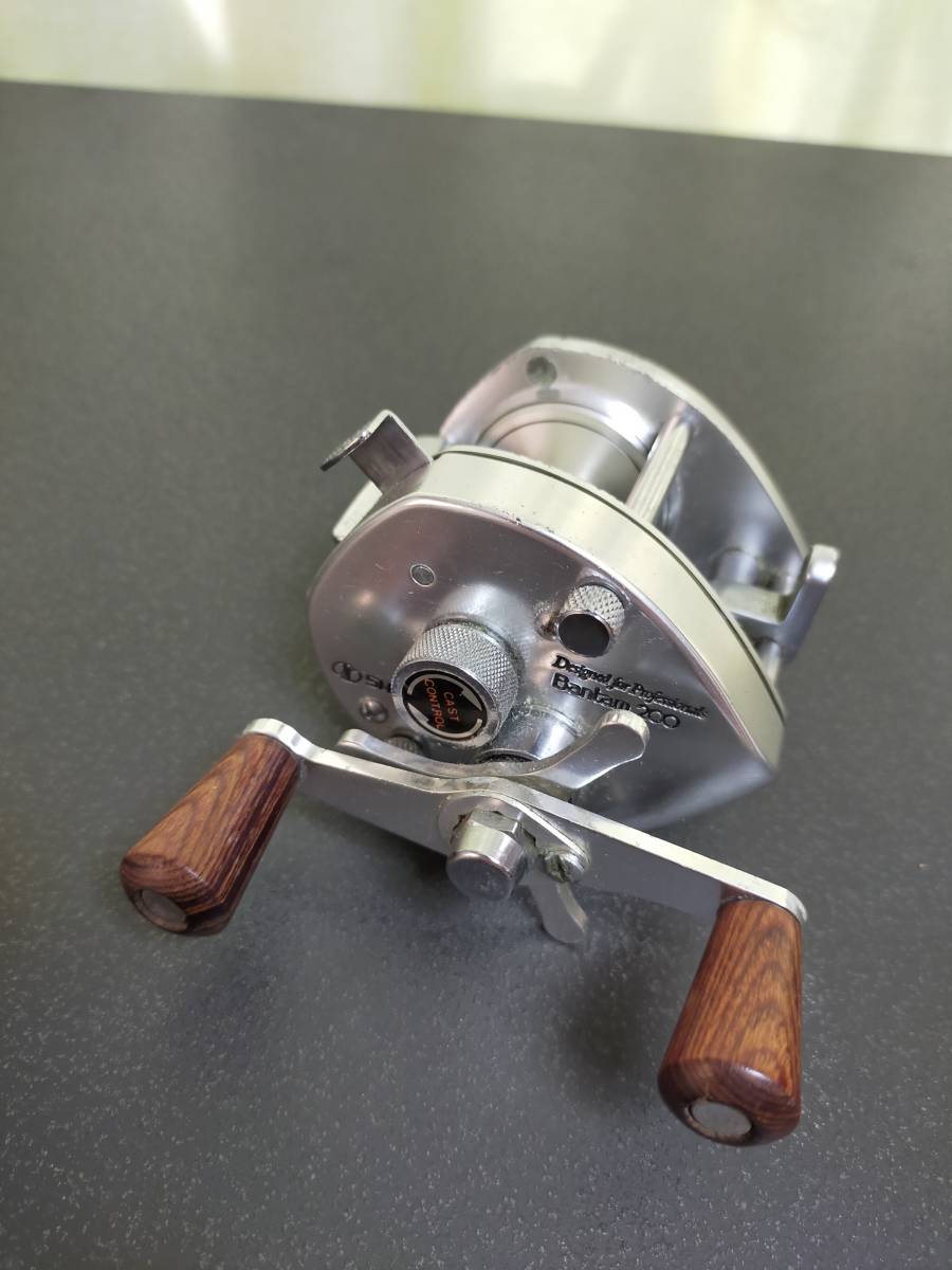 シマノSHIMANO バンタムBantam 200 中古品 2.329 △ ベイトリール