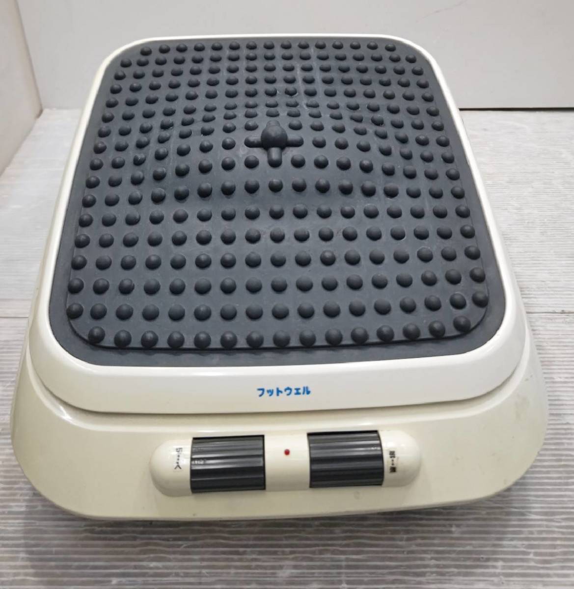 送料無料S65092 家庭用電気マッサージ器ニューフットウェルMD-1800 汚れあり　中古品 ,[名]
