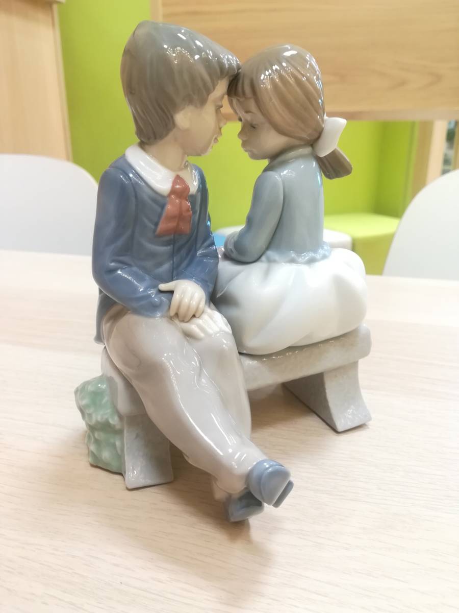 リヤドロ LLADRO フィギュリン リアドロ 0 初恋 フィギリン 置物