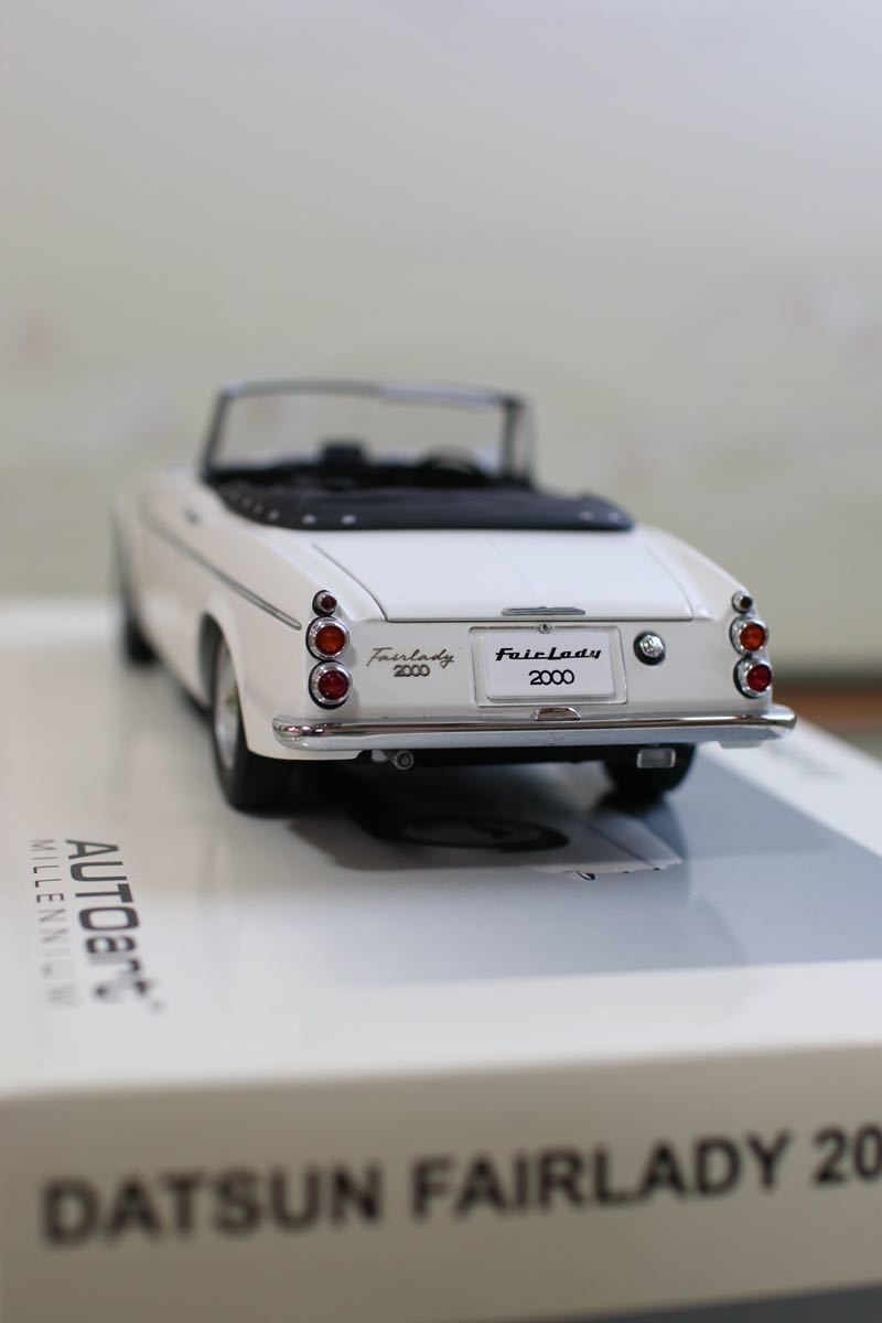 未展示品 オートアート 1/18 ダットサン フェアレディ 2000 SR311 未展示品 オートアート 1/18 ダットサン フェアレディ 2000 SR311