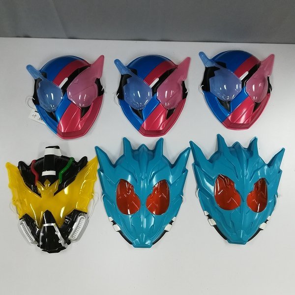 特撮ウルトラマン仮面ライダースーパー戦隊シリーズグッズセットオマケ付き画像その２ mF376c [大量] お面 仮面ライダー ウルトラマン スーパー戦隊
