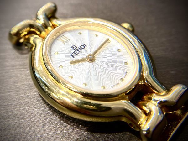 フェンディ 640L チェンジベルト 9色 クオーツ レディース 腕時計 稼働