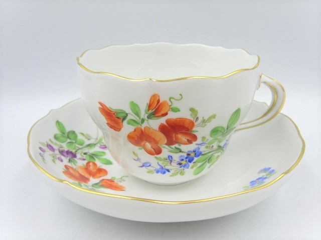 【驚きの破格値，驚きの破格値，HOT】 MEISSEN マイセン ベーシックフラワー 2つ花 カップ＆ソーサー 金彩 品(マイセン)｜売買されたオークション情報、yahooの商品情報をアーカイブ公開 - オークファン マイセン