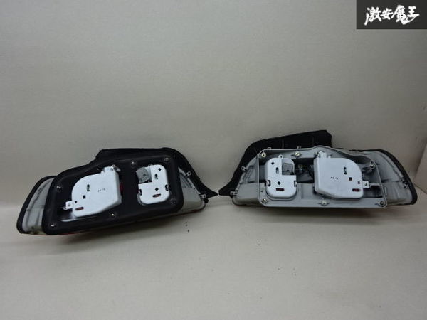 ホンダ 純正 KA7 レジェンド テールライト テールランプ 左右セット