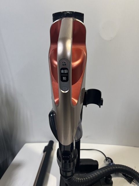 HITACHI 充電式掃除機PV-BEH900 2018年式 HITACHI 充電式掃除機PV-BEH900 2018年式