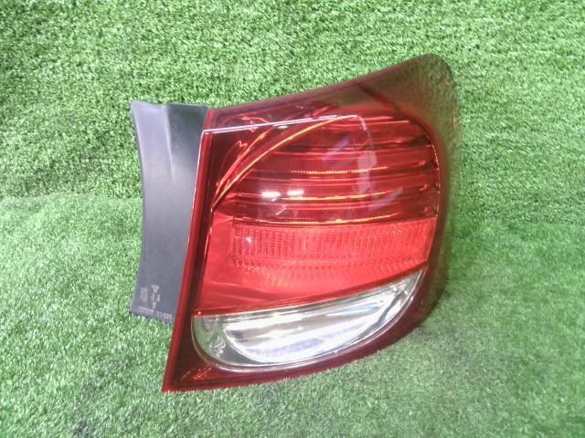 LEXUS GS350部品 純正サスペンションとテールランプ あやしい