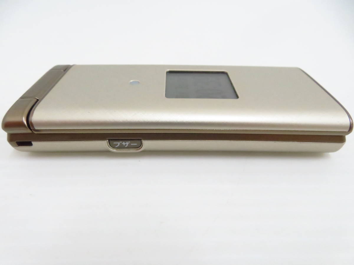 kd42 au KYOCERA KYF38 かんたんケータイ ゴールド 折り畳みケータイ