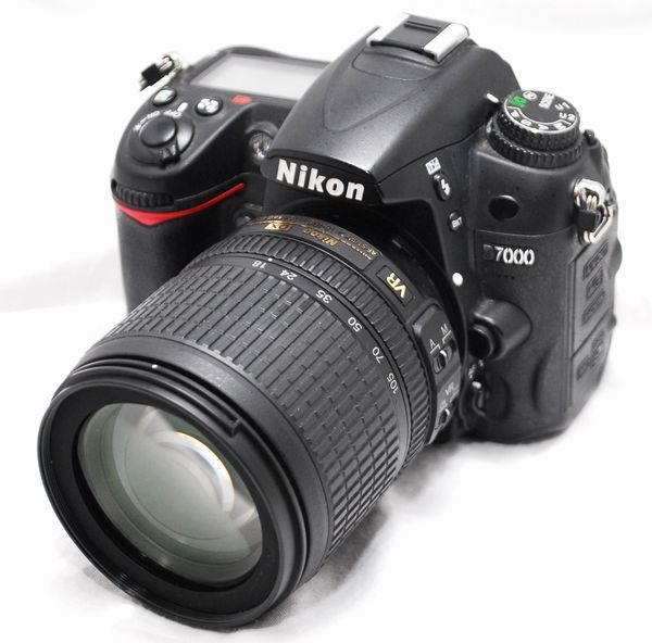 超美品・豪華セット】Nikon ニコン D7000 AF-S 18-105mm VR(ニコン 