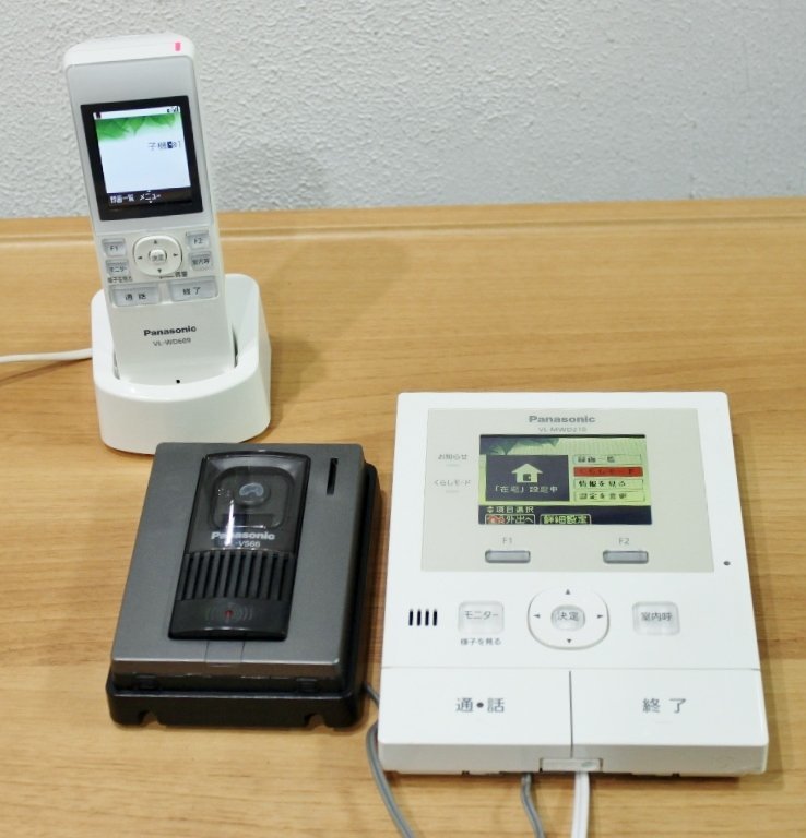 中古】パナソニック(Panasonic) テレビドアホン ワイヤレスモニター子  