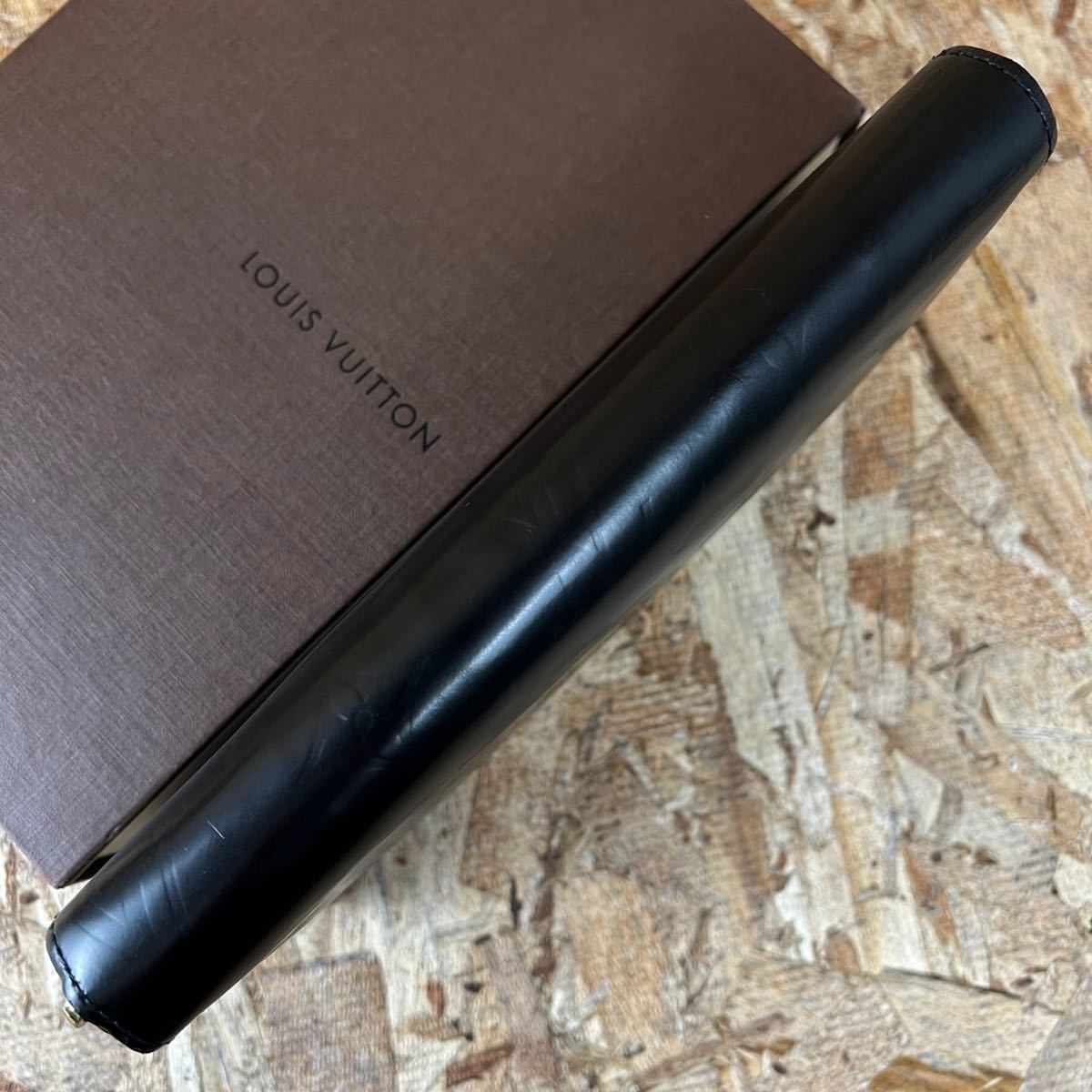 ルイヴィトン ジッピーウォレット VUITTON 型押し牛革 ノワール 定番✨ルイヴィトン✨エピ ルイヴィトン 1円★美品★ 黒 ジッピーウォレット ラウンドファスナー　財布 モノグラム 男女 ビトン ヴェルニ　SP5100 マットブラック